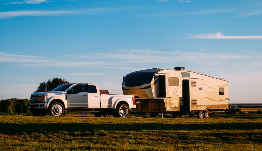 What is the difference between camper and RV