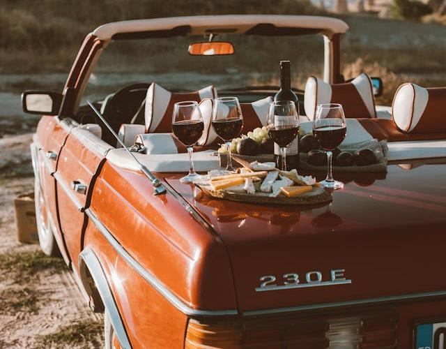 You should prepare food and drinks for your tailgate party